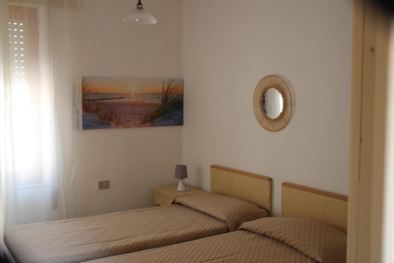 Borgo Spiaggia Vista Mare Isola Rossa Bagian luar foto