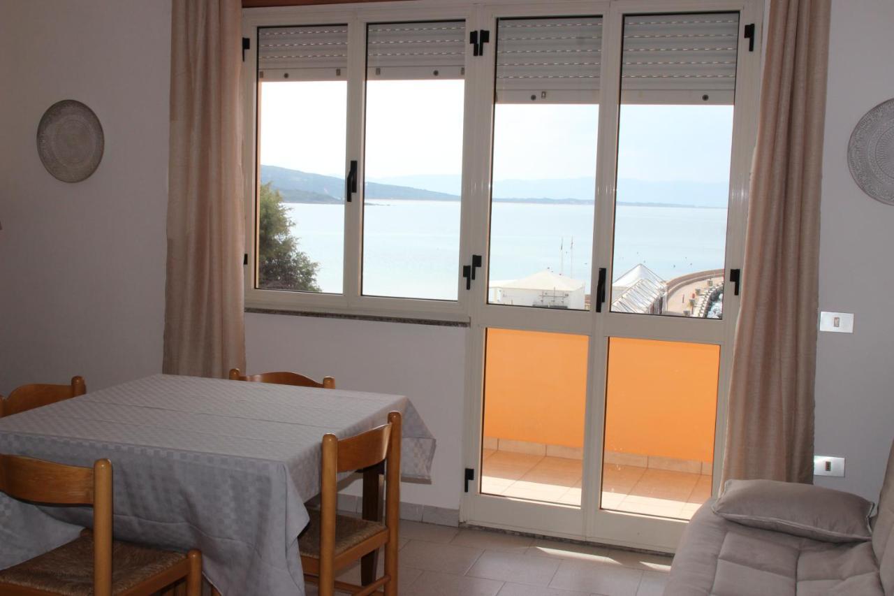 Borgo Spiaggia Vista Mare Isola Rossa Bagian luar foto